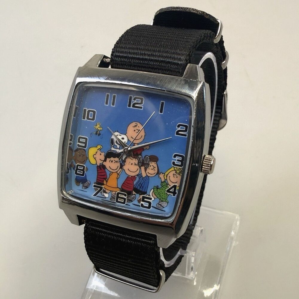 Peanuts 38mm Unisex Charlie Brown Snoopy Cast TV Shape Vintage Watch EUC